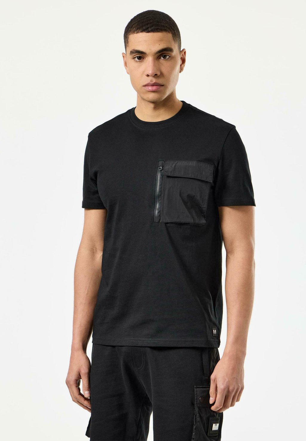 Футболка TAKAJI PARACHUTE POCKET Weekend Offender, черный
Футболка TAKAJI PARACHUTE POCKET Weekend Offender, черный