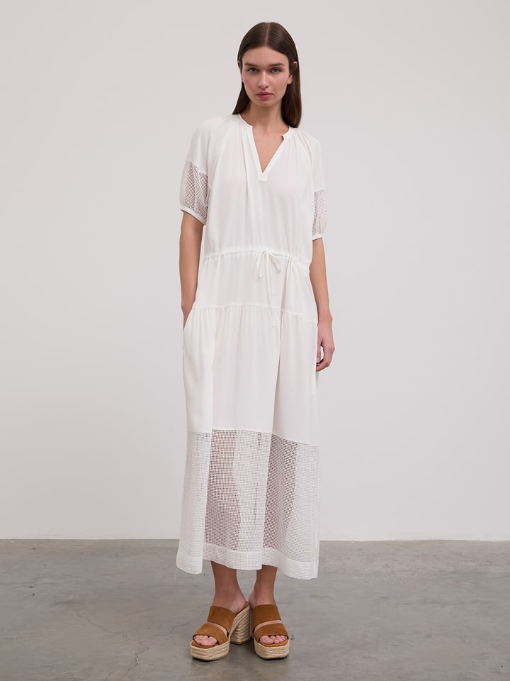 Длинное платье BGN, белый
Длинное платье BGN, белый