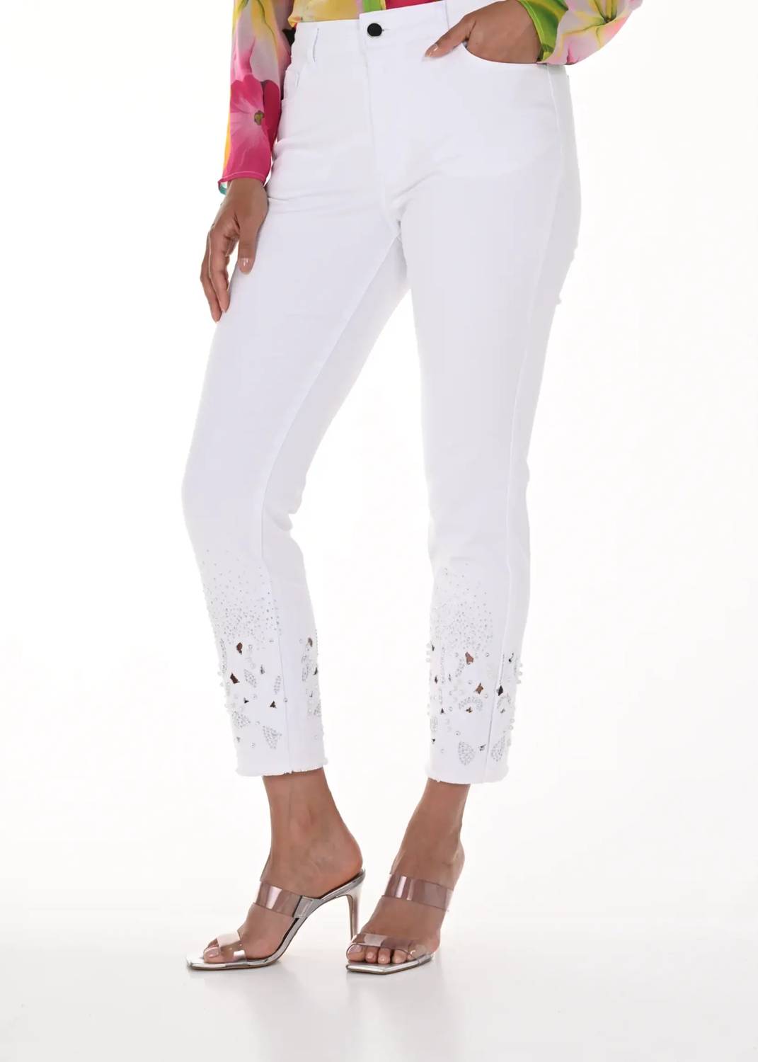 Белые укороченные брюки из ткани Frank Lyman
Белые укороченные брюки из ткани Frank Lyman