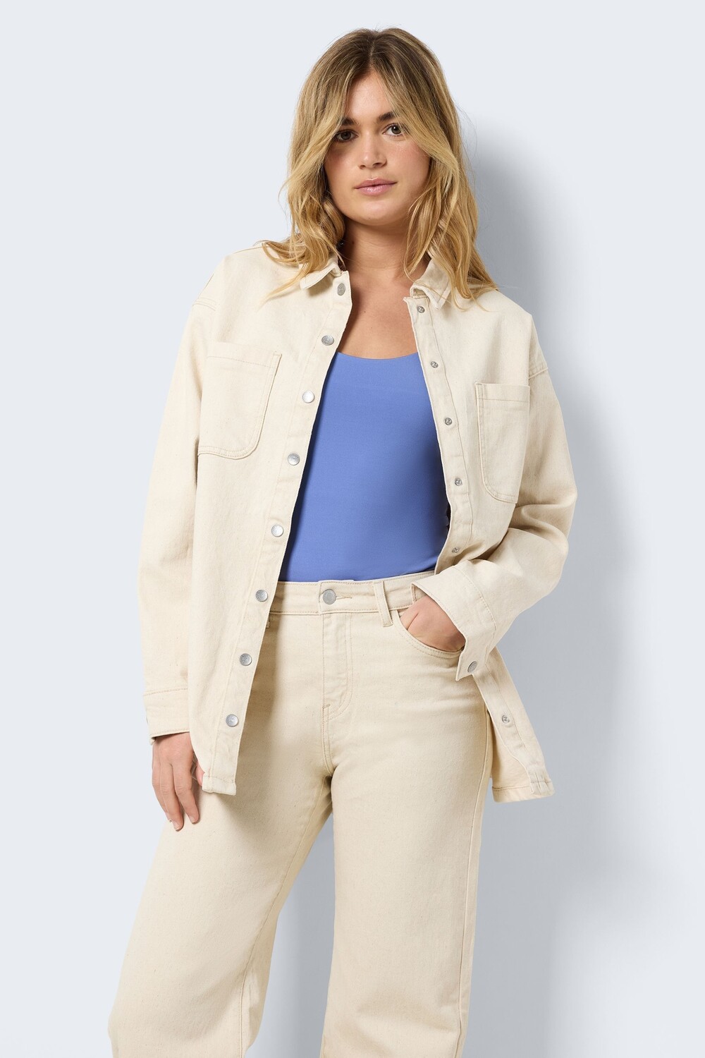 Джинсовая куртка-рубашка оверсайз Noisy May, бежевый
Джинсовая куртка-рубашка оверсайз Noisy May, бежевый