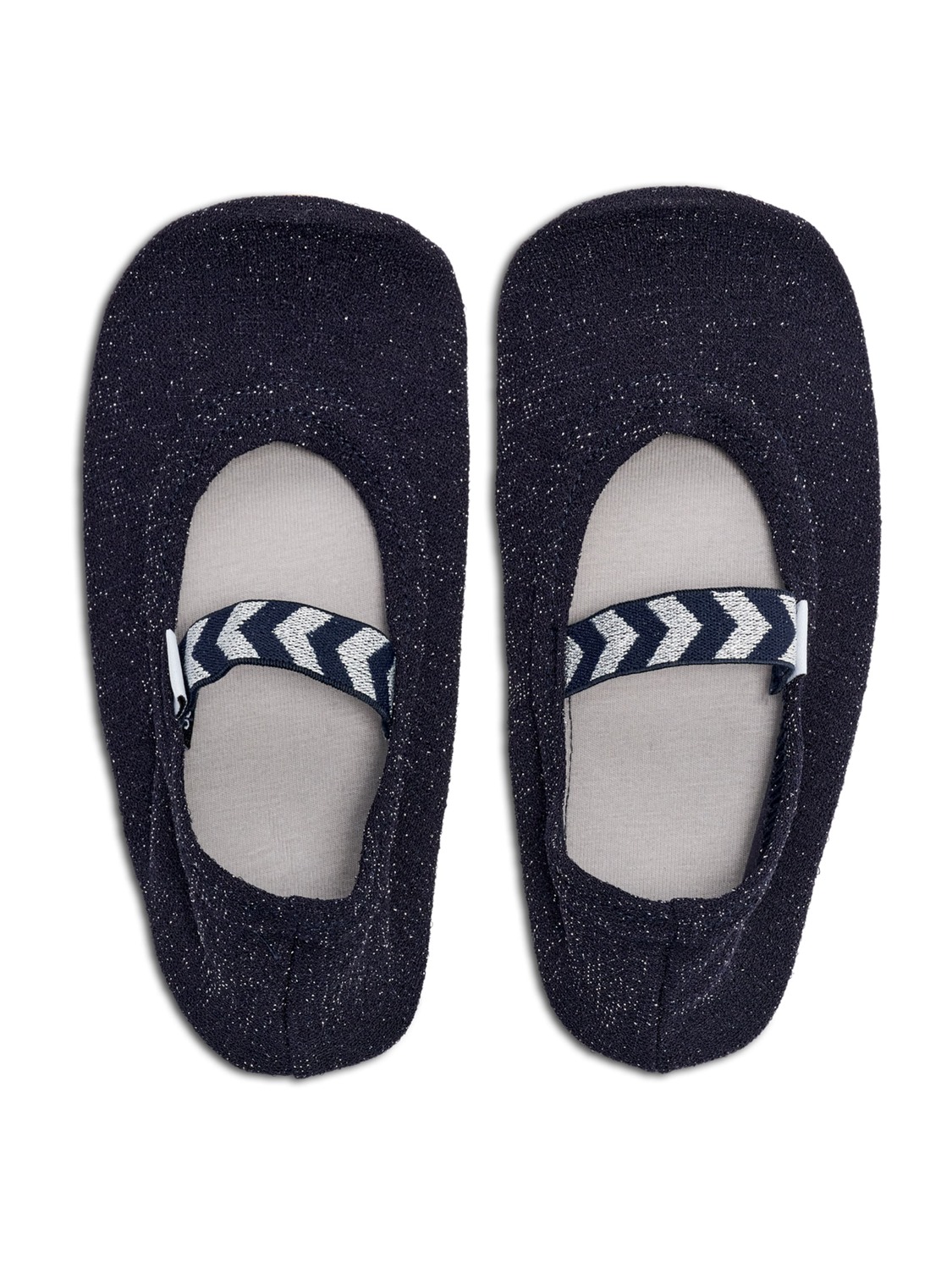 Hummel Кроссовки в цвете Navy
Hummel Кроссовки в цвете Navy