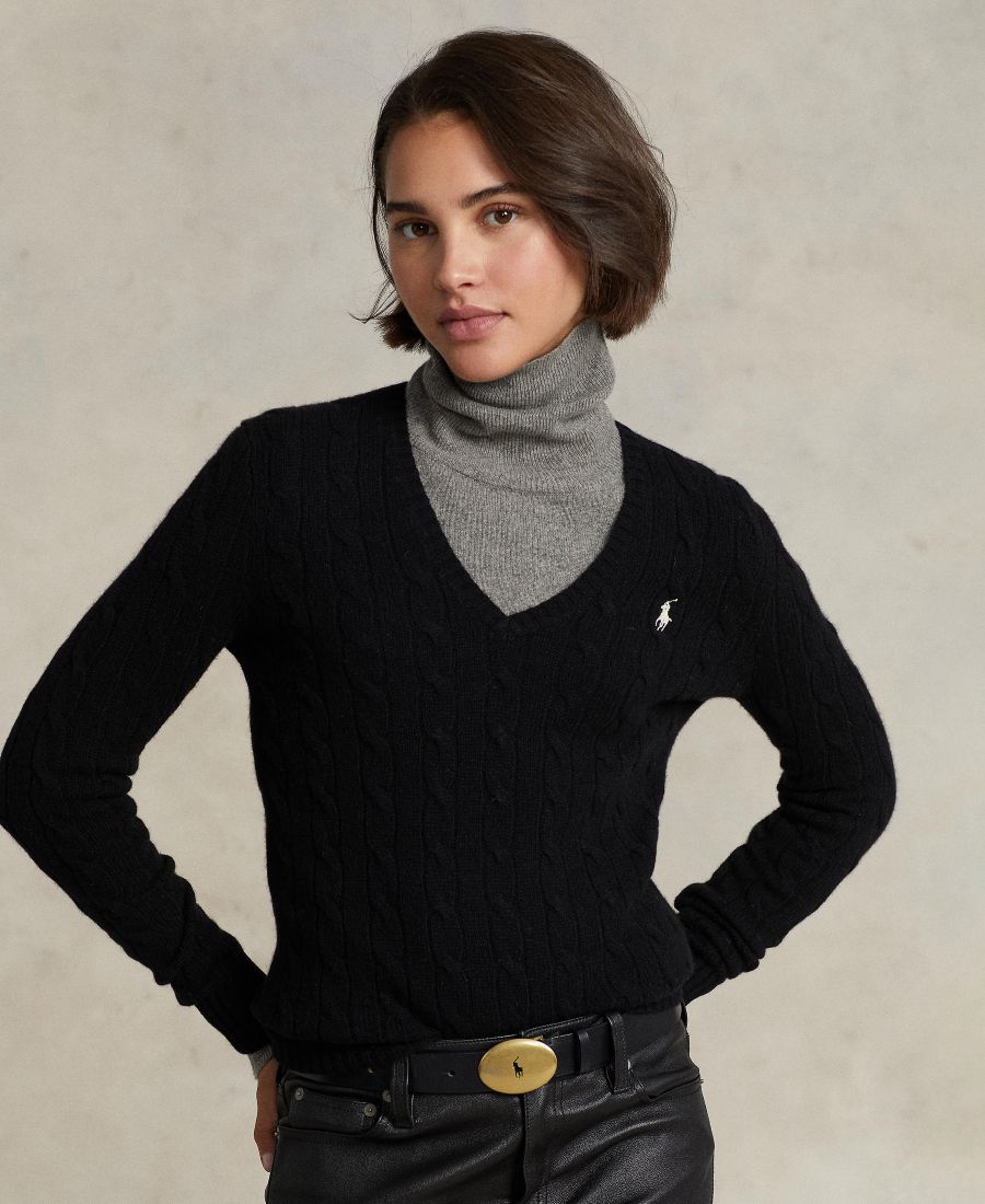 Женский свитер с V-образным вырезом из шерсти и кашемира с косами Polo Ralph Lauren, Polo Black
Женский свитер с V-образным вырезом из шерсти и кашемира с косами Polo Ralph Lauren, Polo Black