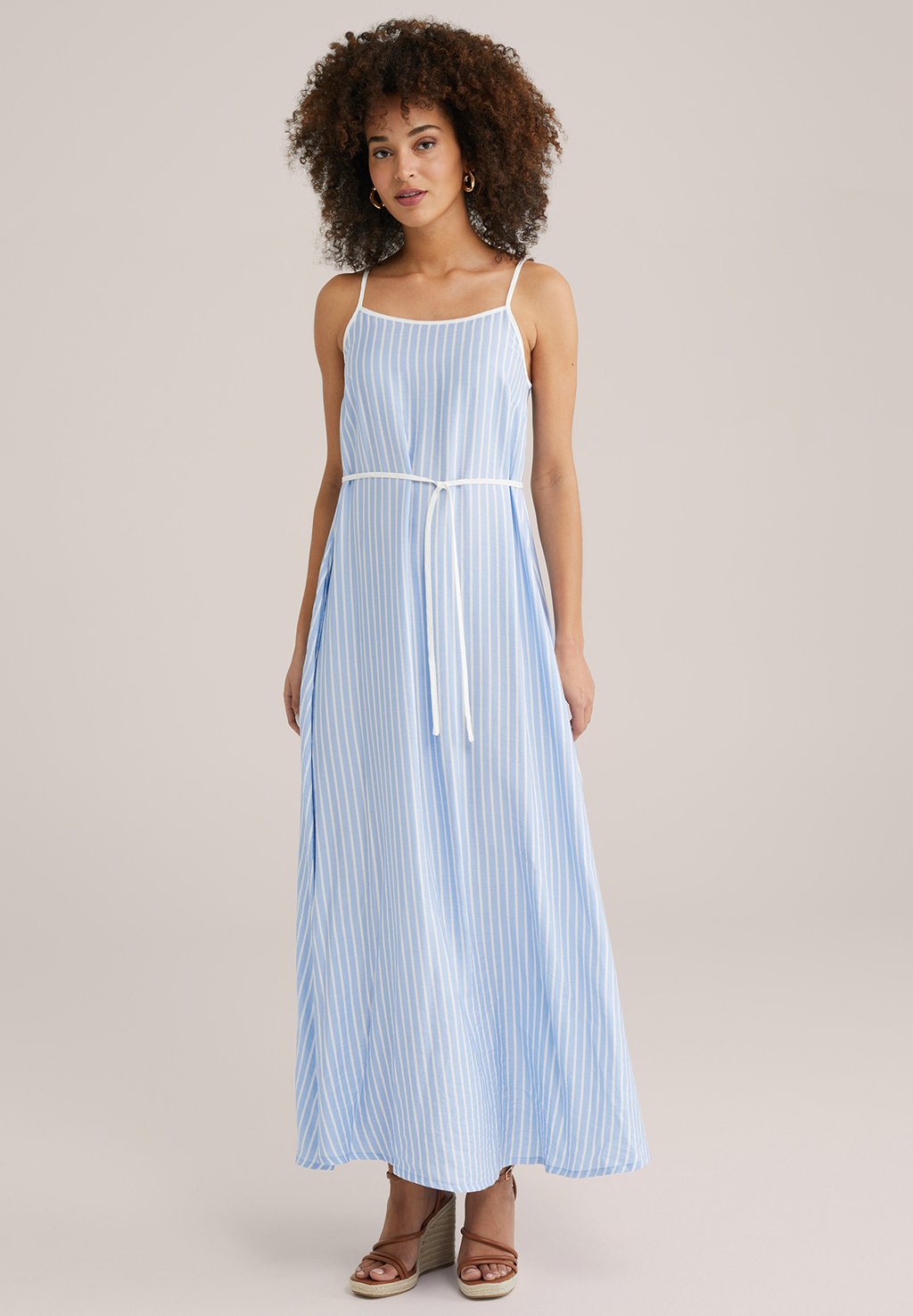 Платье макси WE Fashion, светло-голубой
Платье макси WE Fashion, светло-голубой