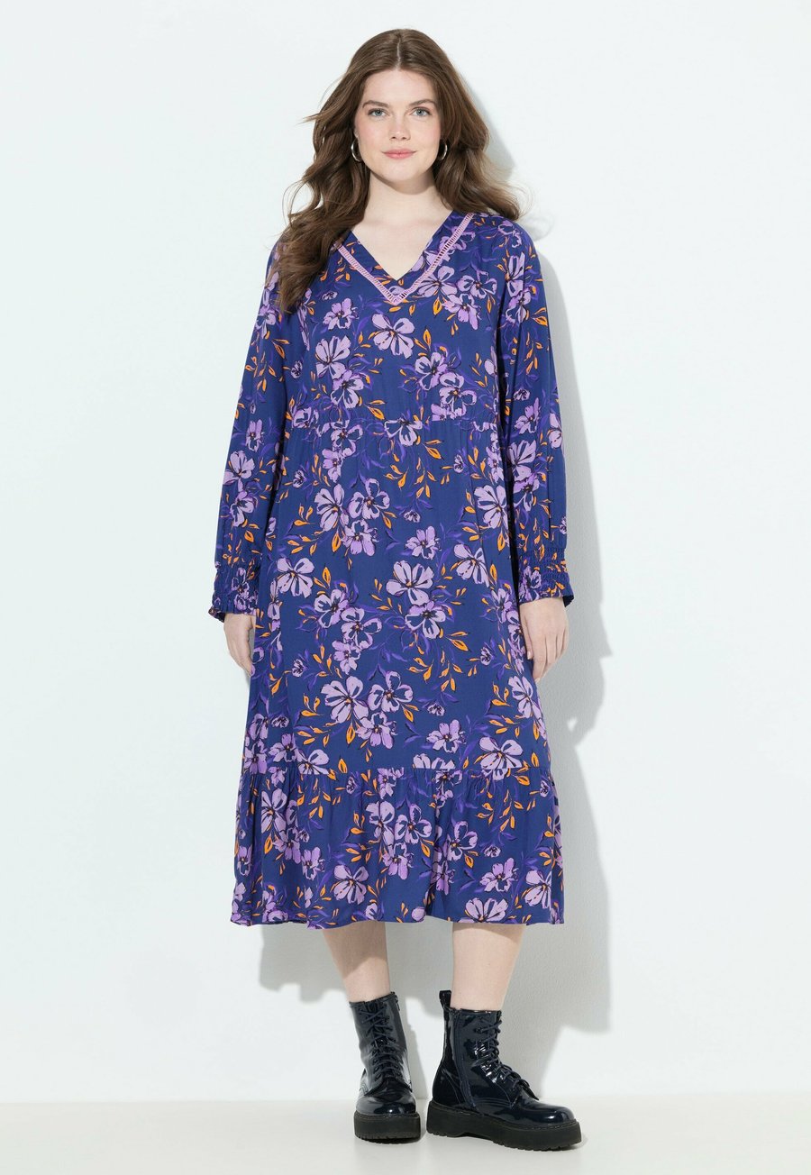Платье Ulla Popken Day dress, Dark Blue
Платье Ulla Popken Day dress, Dark Blue