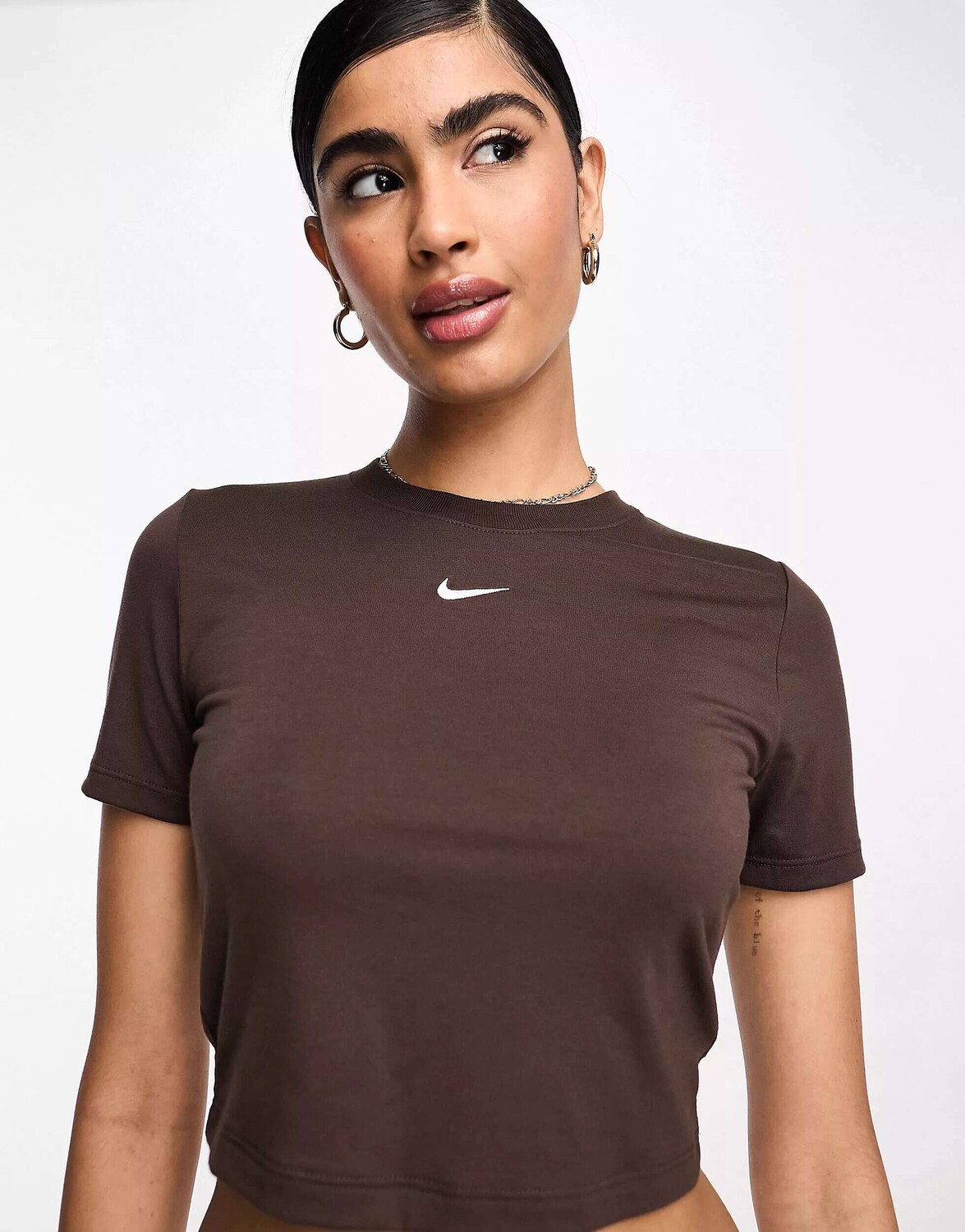 Узкая укороченная футболка Nike Mini Swoosh Коричневого цвета в стиле барокко, Коричневый, Узкая укороченная футболка Nike Mini Swoosh Коричневого цвета в стиле барокко
Узкая укороченная футболка Nike Mini Swoosh Коричневого цвета в стиле барокко, Коричневый, Узкая укороченная футболка Nike Mini Swoosh Коричневого цвета в стиле барокко