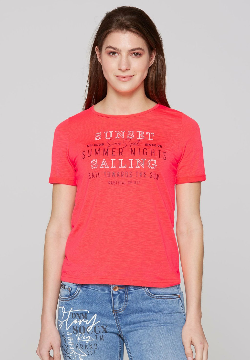 Футболка с принтом MIT ARTWORK Soccx, красный
Футболка с принтом MIT ARTWORK Soccx, красный