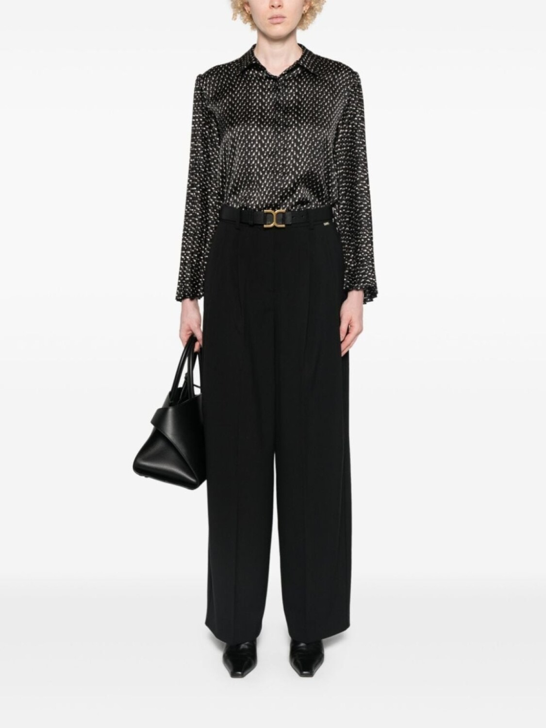 Kaos брюки со складками, черный
Kaos брюки со складками, черный