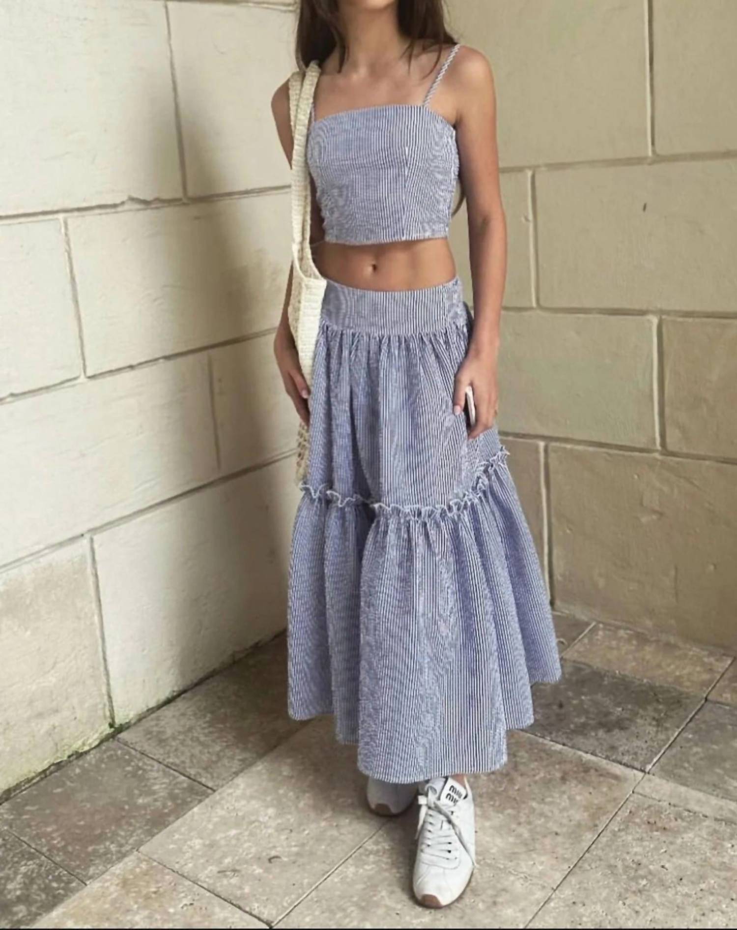 Топ-трубка Teen Pia в синюю полоску KatieJnyc
Топ-трубка Teen Pia в синюю полоску KatieJnyc