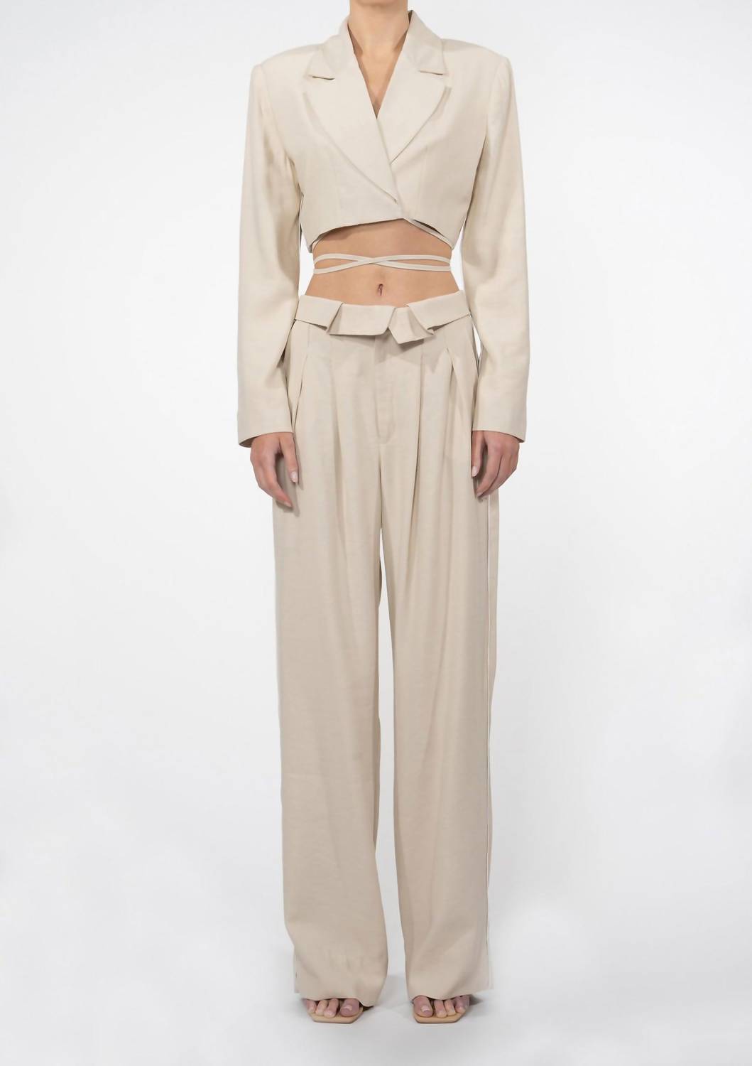 Кроп куртка Cade в цвете овсяный NONCHALANTLABEL, Oat
Кроп куртка Cade в цвете овсяный NONCHALANTLABEL, Oat