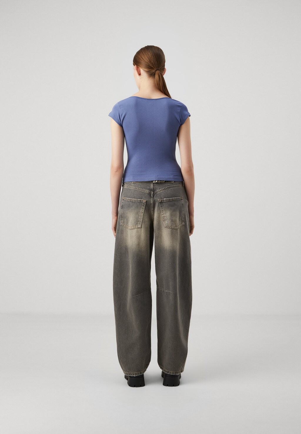 Топ ORLA SQUARE NECK BDG Urban Outfitters, синий
Топ ORLA SQUARE NECK BDG Urban Outfitters, синий