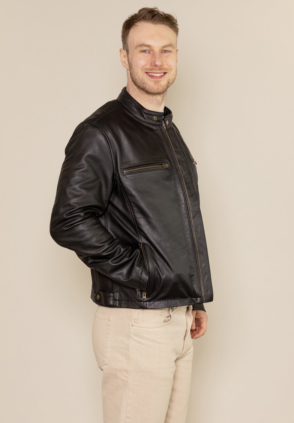 Кожаная куртка ARACELI Gusti Leder, черный
Кожаная куртка ARACELI Gusti Leder, черный