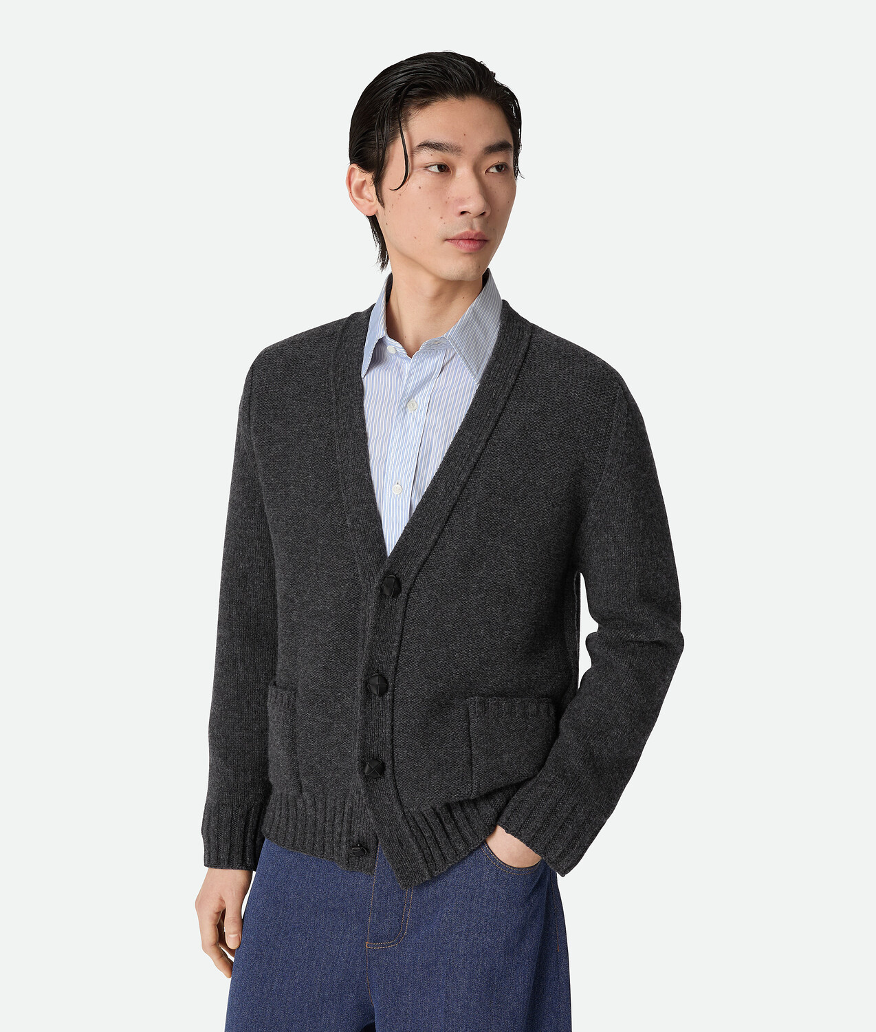 Wool cardigan BOTTEGA VENETA, антрацит
Wool cardigan BOTTEGA VENETA, антрацит