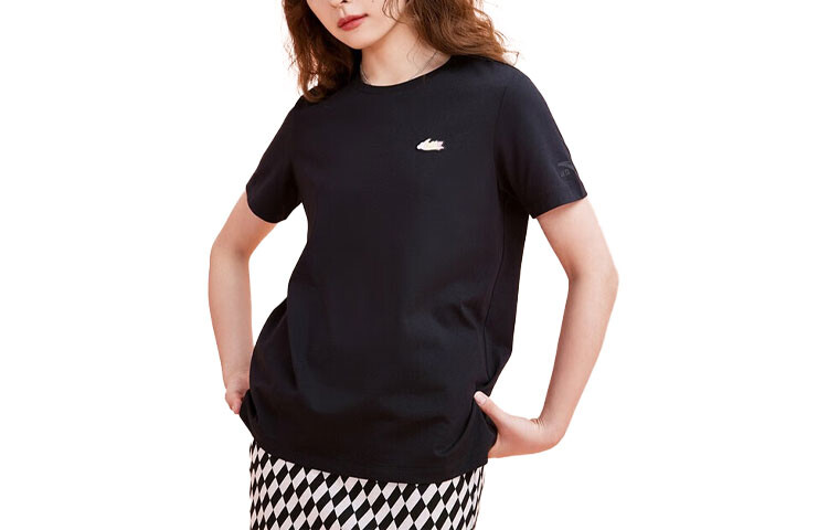 Футболка Life Collection женская черная Anta
Футболка Life Collection женская черная Anta