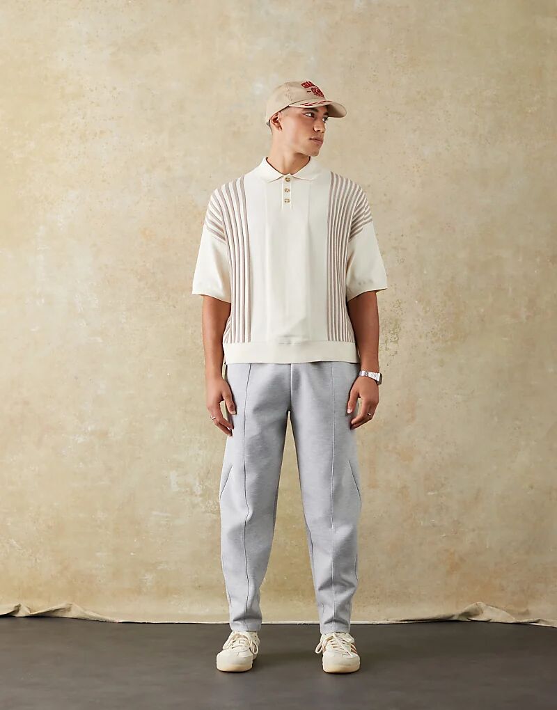 Двусторонние зауженные спортивные брюки ASOS DESIGN с защипами, серо-меланжевого цвета
Двусторонние зауженные спортивные брюки ASOS DESIGN с защипами, серо-меланжевого цвета