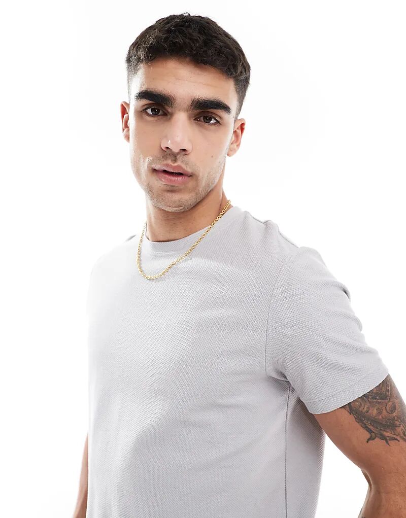 Футболка Bershka с короткими рукавами, бежевого цвета, с фактурным рисунком
Футболка Bershka с короткими рукавами, бежевого цвета, с фактурным рисунком