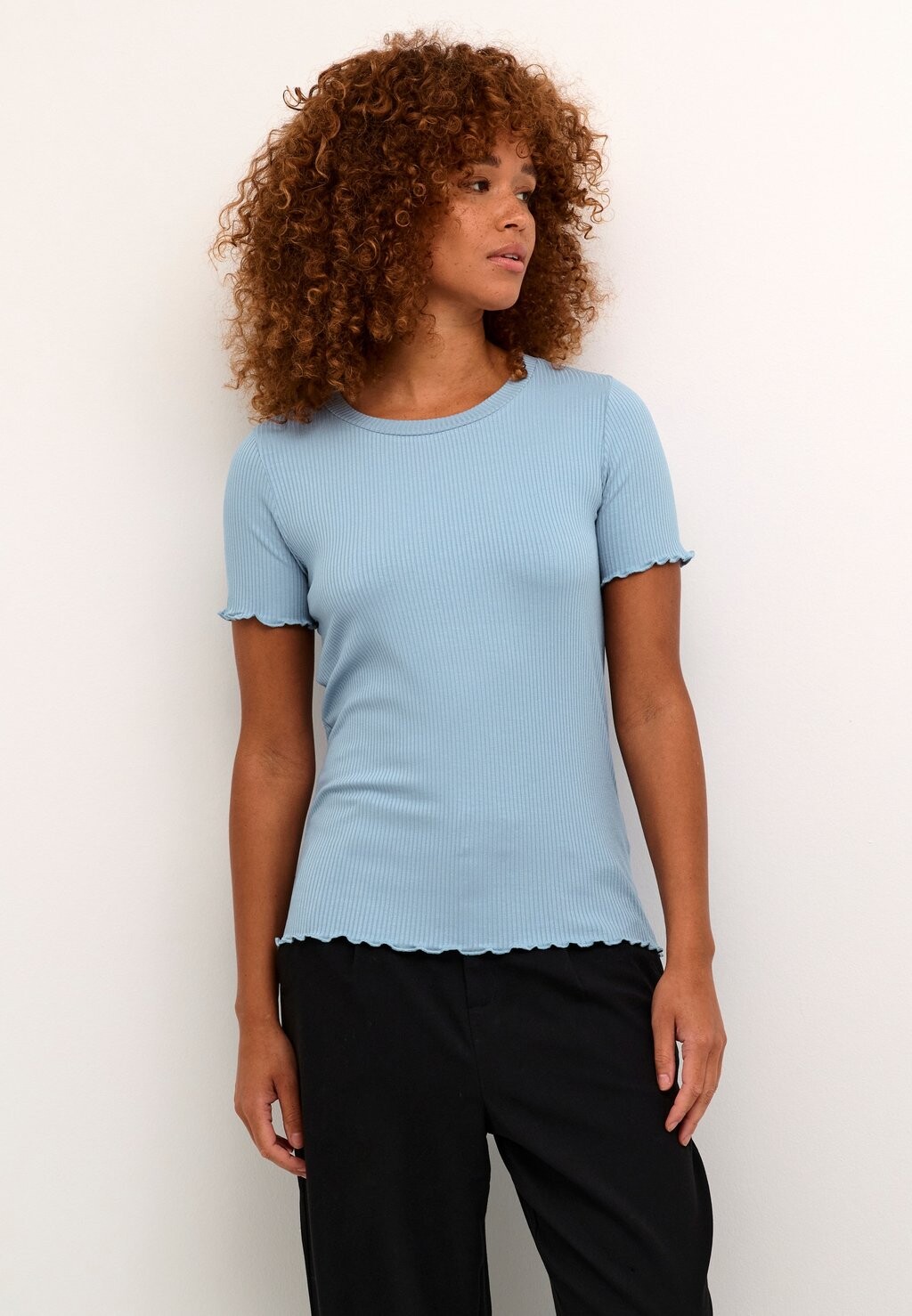 Футболка базовая DREW Kaffe, цвет faded denim
Футболка базовая DREW Kaffe, цвет faded denim