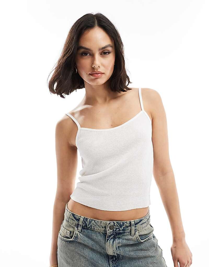 ASOS DESIGN – Белая футболка с необработанной отделкой
ASOS DESIGN – Белая футболка с необработанной отделкой