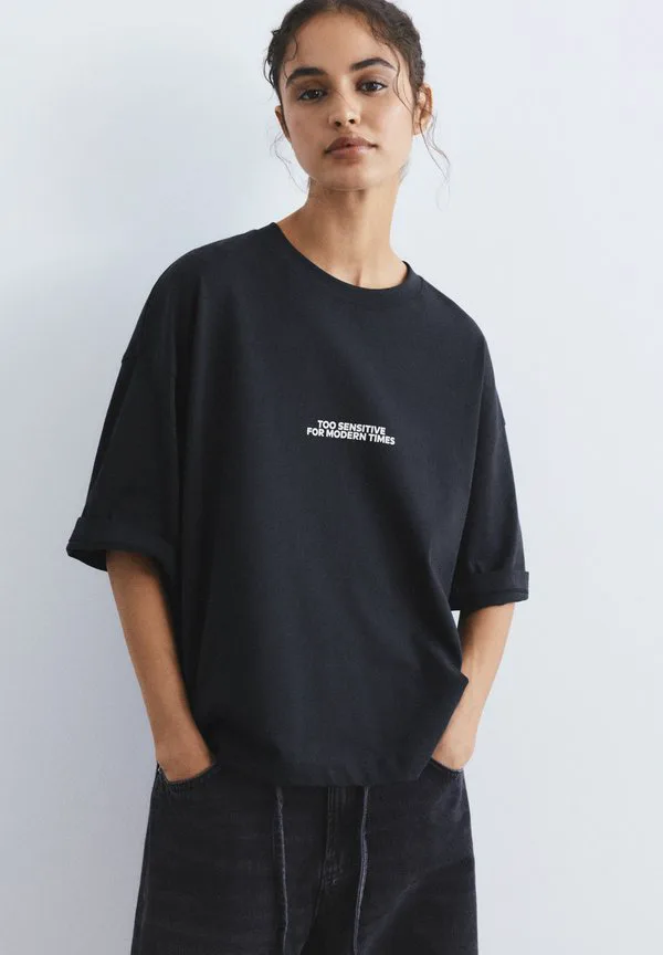 Футболка с вышитой этикеткой и слоганом. Pull&Bear, Dark Blue, Синий, Футболка с вышитой этикеткой и слоганом. Pull&Bear, Dark Blue
Футболка с вышитой этикеткой и слоганом. Pull&Bear, Dark Blue, Синий, Футболка с вышитой этикеткой и слоганом. Pull&Bear, Dark Blue