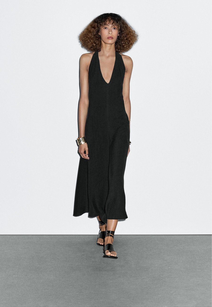 Платье Massimo Dutti HALTER MIDI WITH LOW-CUT BACK, Black
Платье Massimo Dutti HALTER MIDI WITH LOW-CUT BACK, Black
