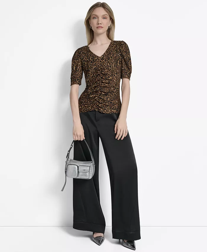 Женский топ с принтом, рукавами-буфами, сборками и широкими брюками с высокой талией и прошитыми манжетами DKNY, черный
Женский топ с принтом, рукавами-буфами, сборками и широкими брюками с высокой талией и прошитыми манжетами DKNY, черный