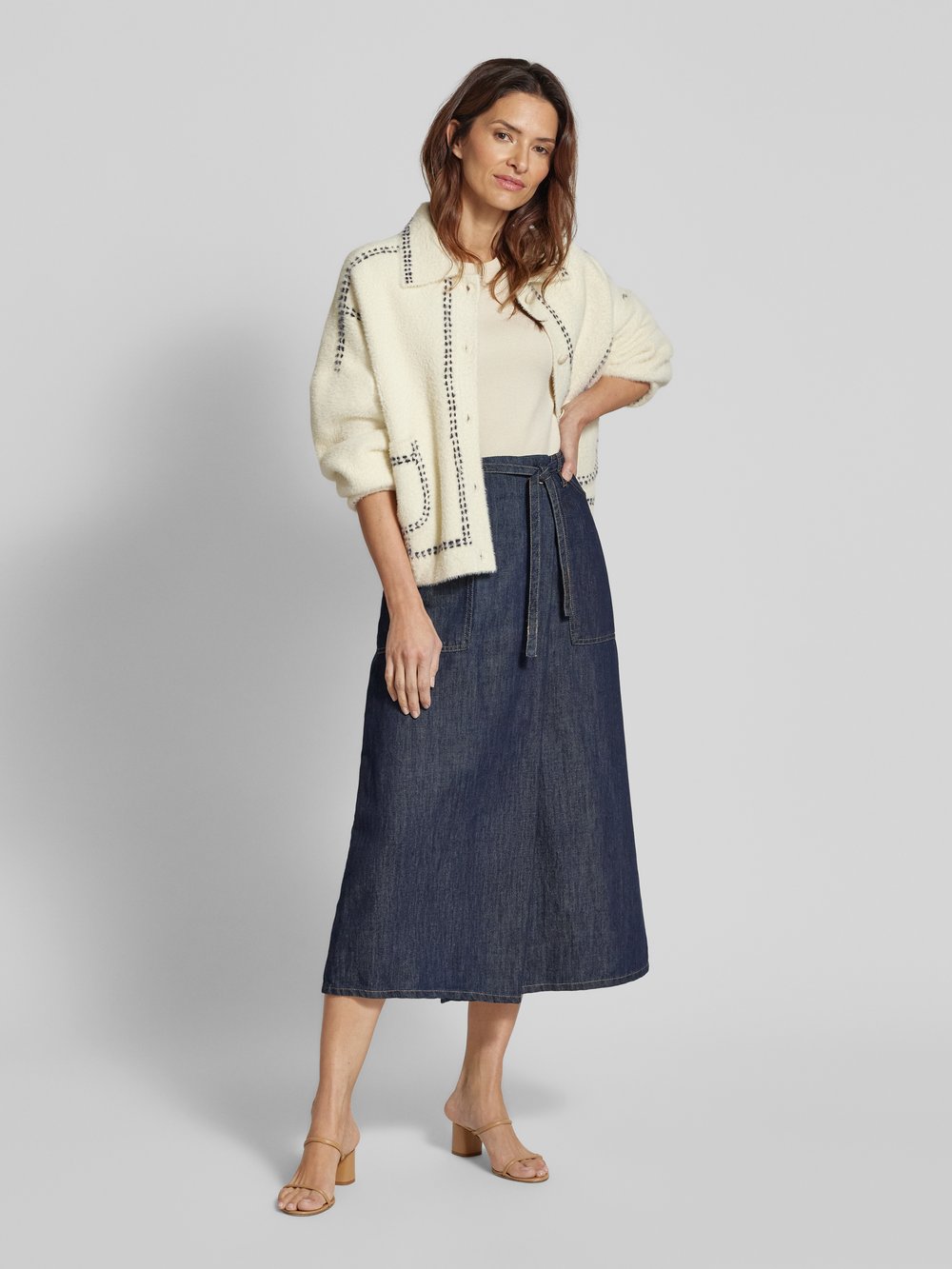 Юбка джинсовая с завязывающимся поясом модель 'FISCHIO' Weekend Max Mara, темно-синий
Юбка джинсовая с завязывающимся поясом модель 'FISCHIO' Weekend Max Mara, темно-синий