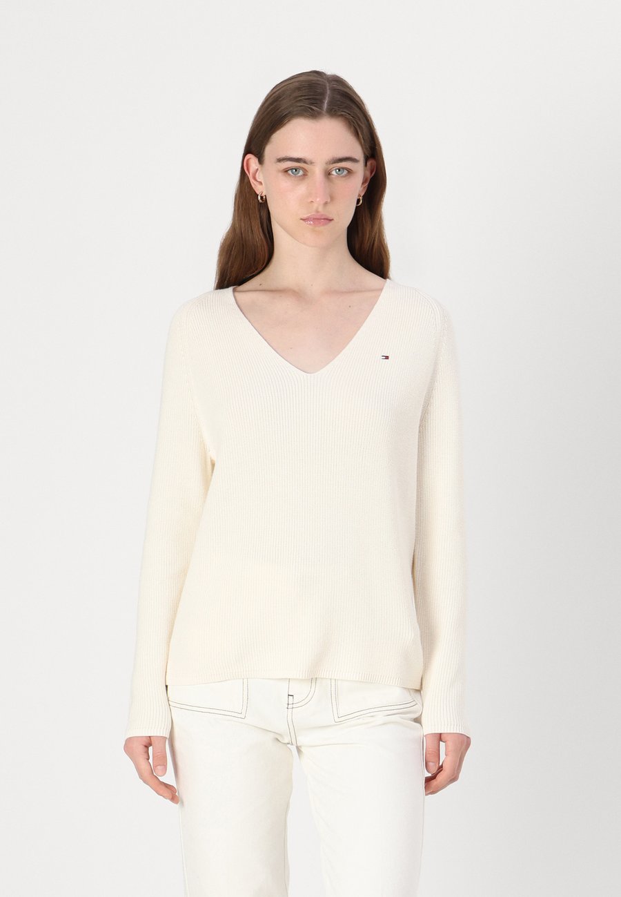 Джемпер Tommy Hilfiger CARDI STITCH, Ivory Petal/Off-White
Джемпер Tommy Hilfiger CARDI STITCH, Ivory Petal/Off-White