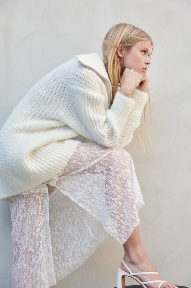 Трикотажное платье в рубчик на молнии H&M, бежевый
Трикотажное платье в рубчик на молнии H&M, бежевый