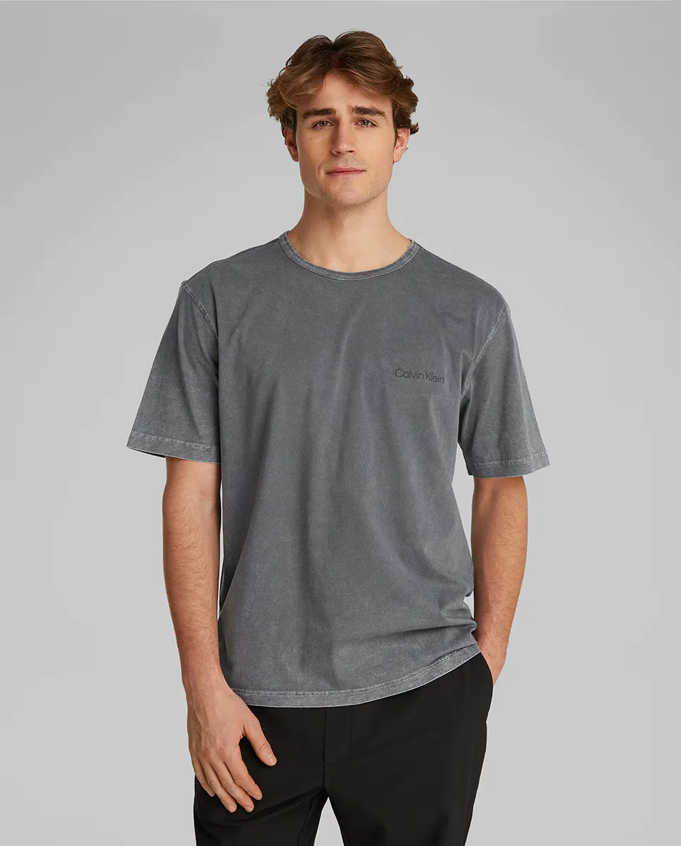 Футболка с короткими рукавами и круглым вырезом Calvin Klein, темно-серый
Футболка с короткими рукавами и круглым вырезом Calvin Klein, темно-серый