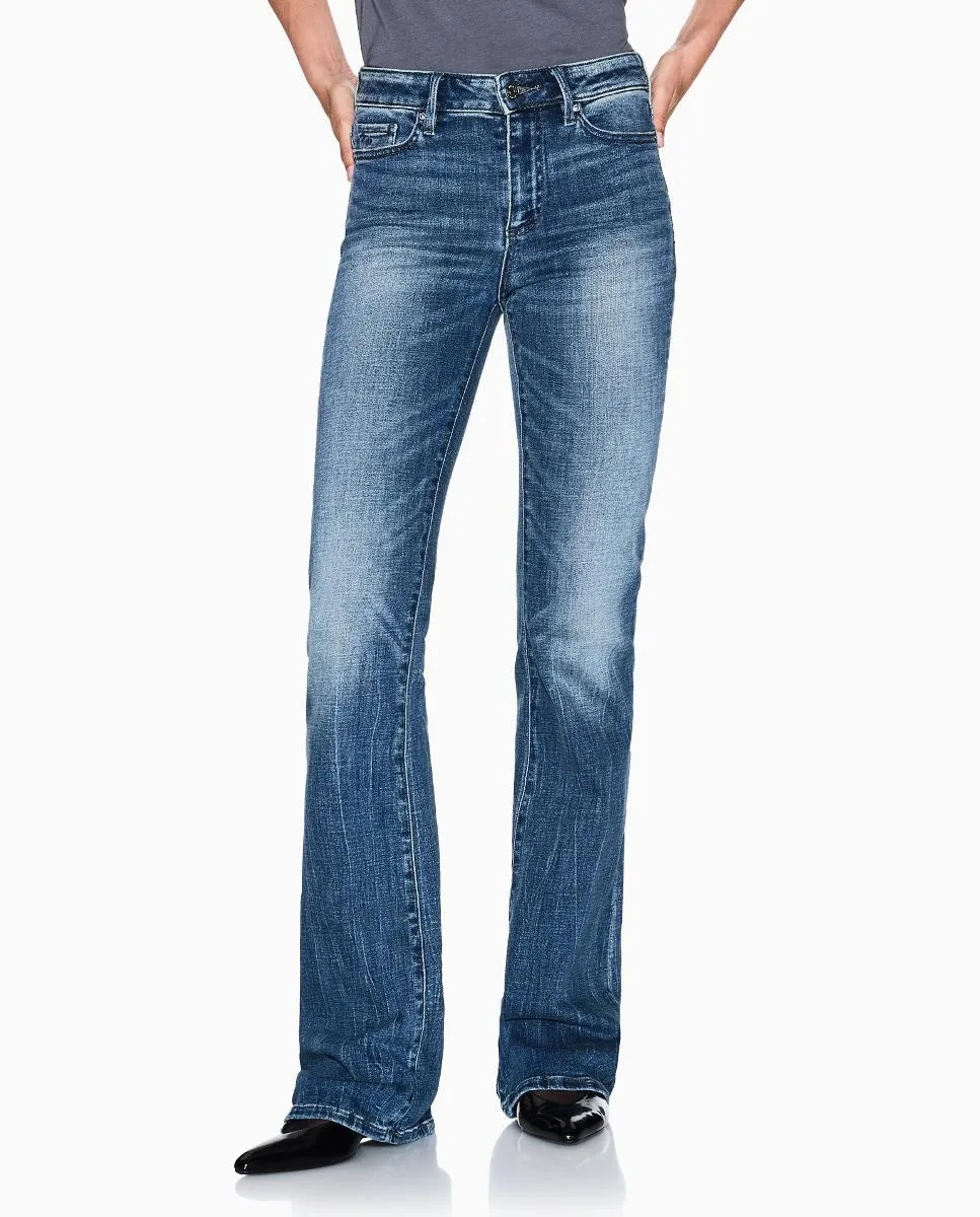 Женские джинсы-колокольчик Vaquero J98 из денима Armani Exchange, индиго
Женские джинсы-колокольчик Vaquero J98 из денима Armani Exchange, индиго