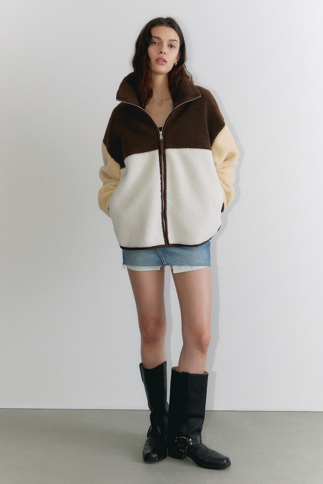 Свободная флисовая куртка с застежкой-молнией Monki, мультиколор
Свободная флисовая куртка с застежкой-молнией Monki, мультиколор