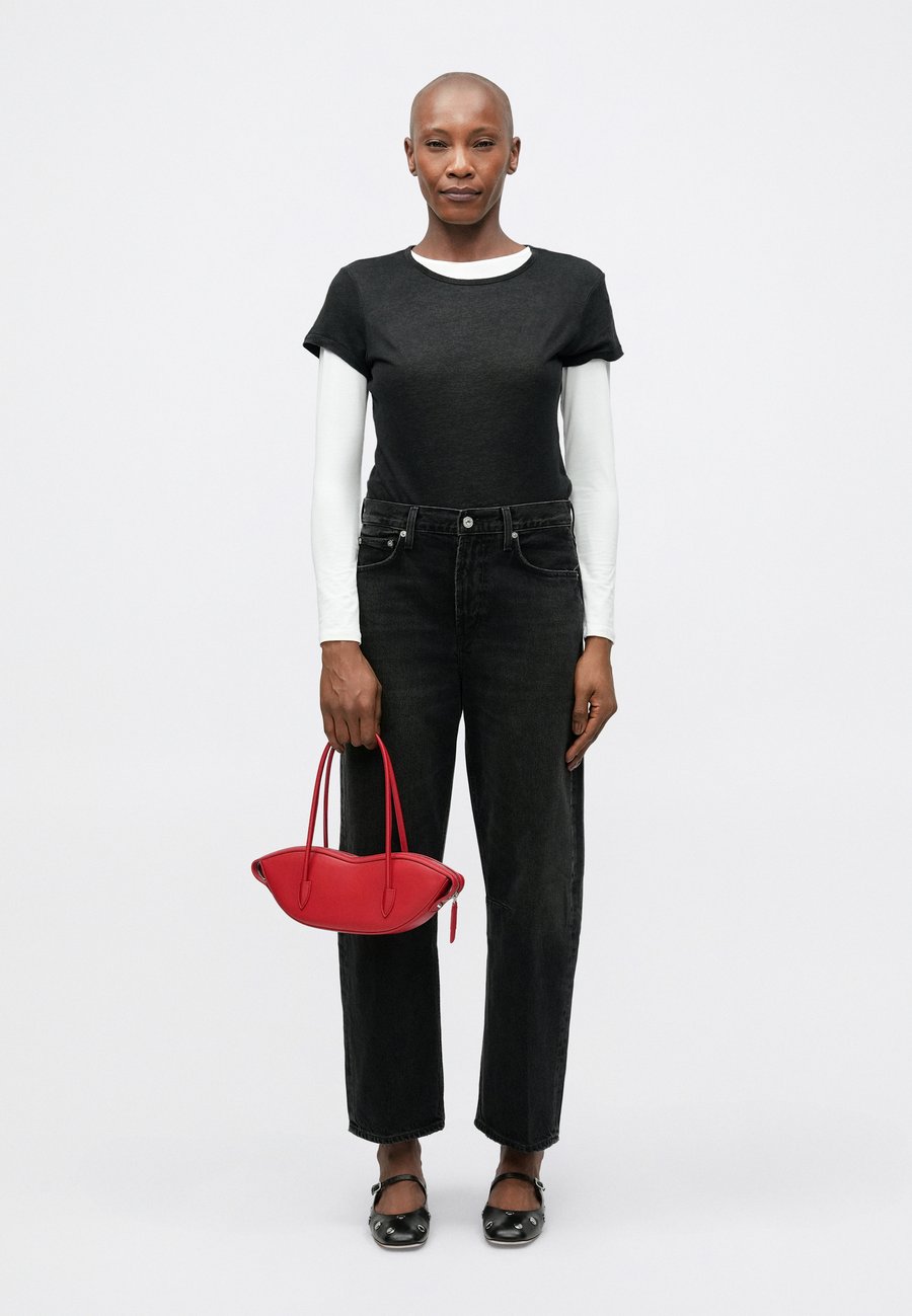 Сумка Fiorucci LIPS , Red
Сумка Fiorucci LIPS , Red