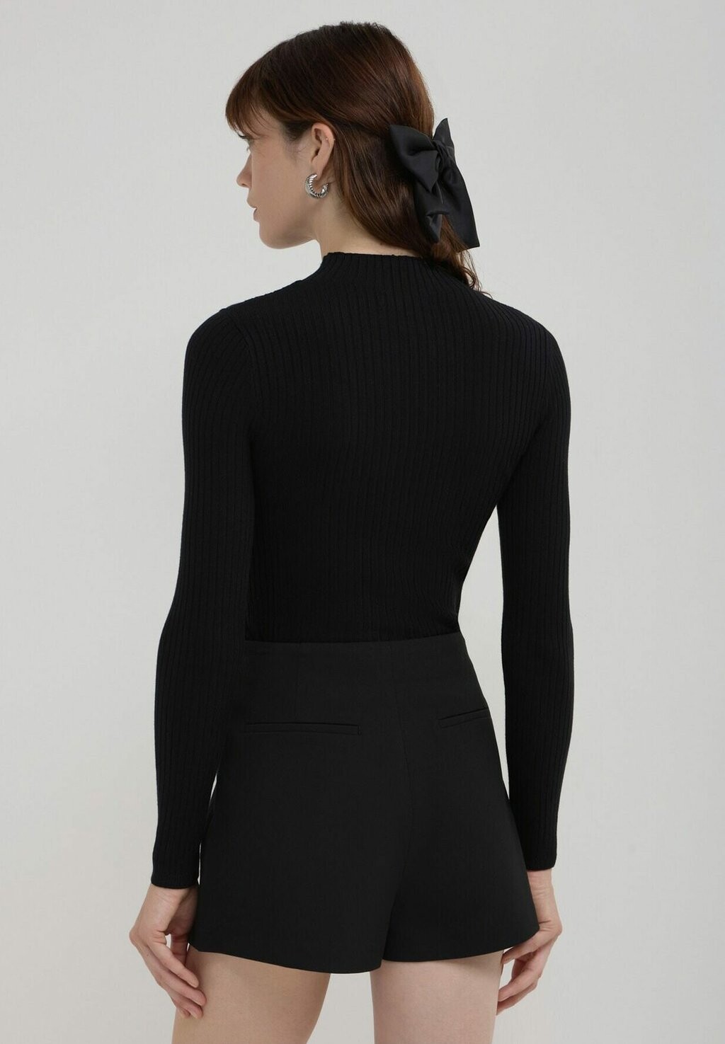 Джемпер À COL ROULÉ Calliope, черный
Джемпер À COL ROULÉ Calliope, черный