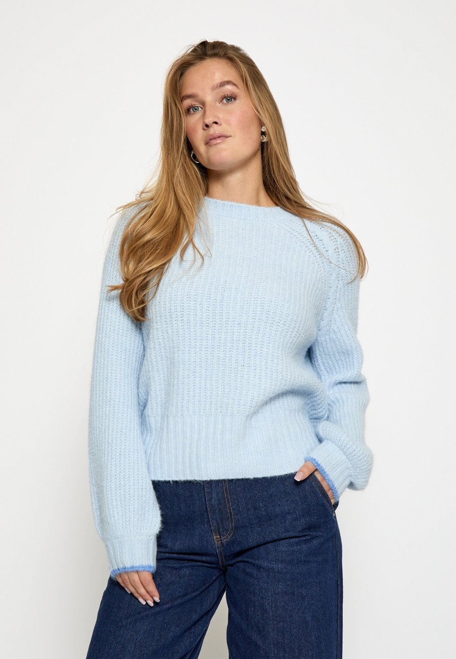 Джемпер Desires Jumper, Forever Blue Melange/Light Blue
Джемпер Desires Jumper, Forever Blue Melange/Light Blue