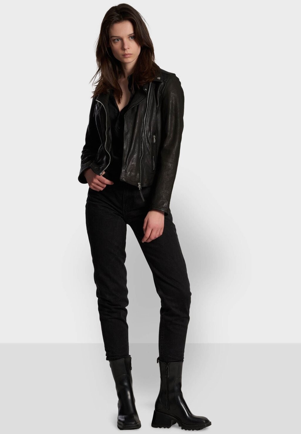 Кожаная куртка Oakwood КЛИПСЫ, черный
Кожаная куртка Oakwood КЛИПСЫ, черный