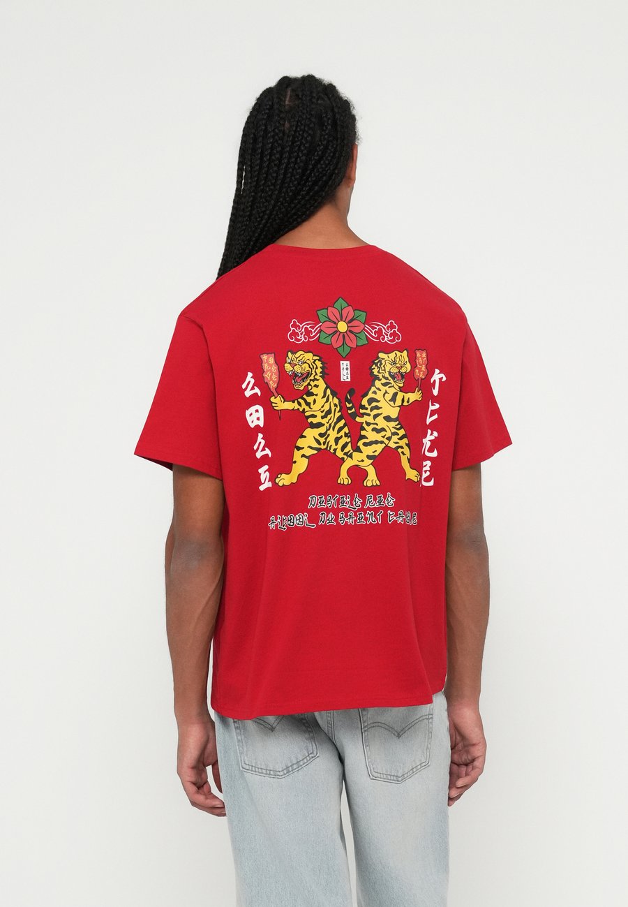 Футболка Jacker BAIJU UNISEX, Red, Красный, Футболка Jacker BAIJU UNISEX, Red
Футболка Jacker BAIJU UNISEX, Red, Красный, Футболка Jacker BAIJU UNISEX, Red