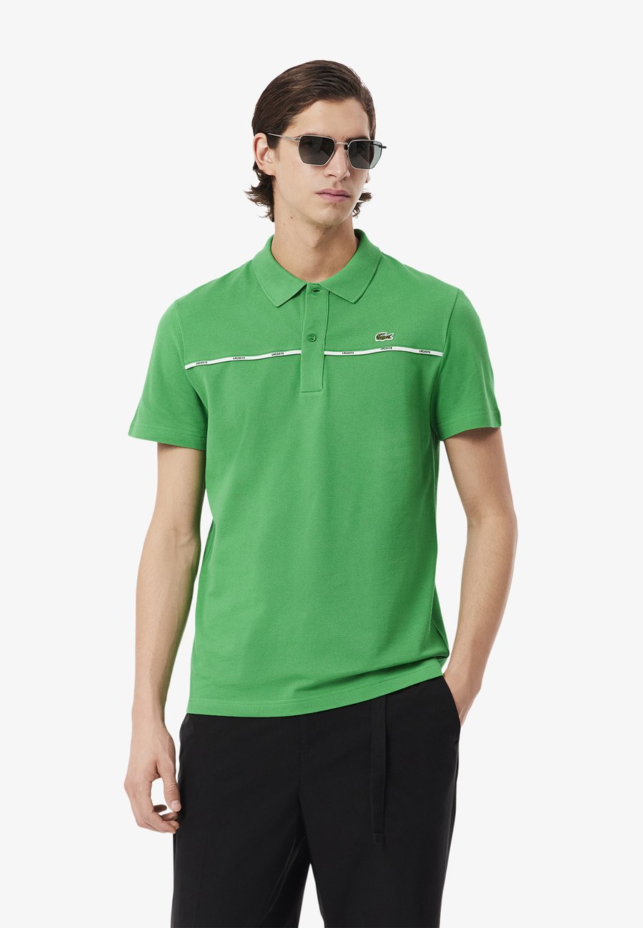Поло Lacoste SHORT SLEEVES, Vert Siw/Green, Зеленый, Поло Lacoste SHORT SLEEVES, Vert Siw/Green
Поло Lacoste SHORT SLEEVES, Vert Siw/Green, Зеленый, Поло Lacoste SHORT SLEEVES, Vert Siw/Green