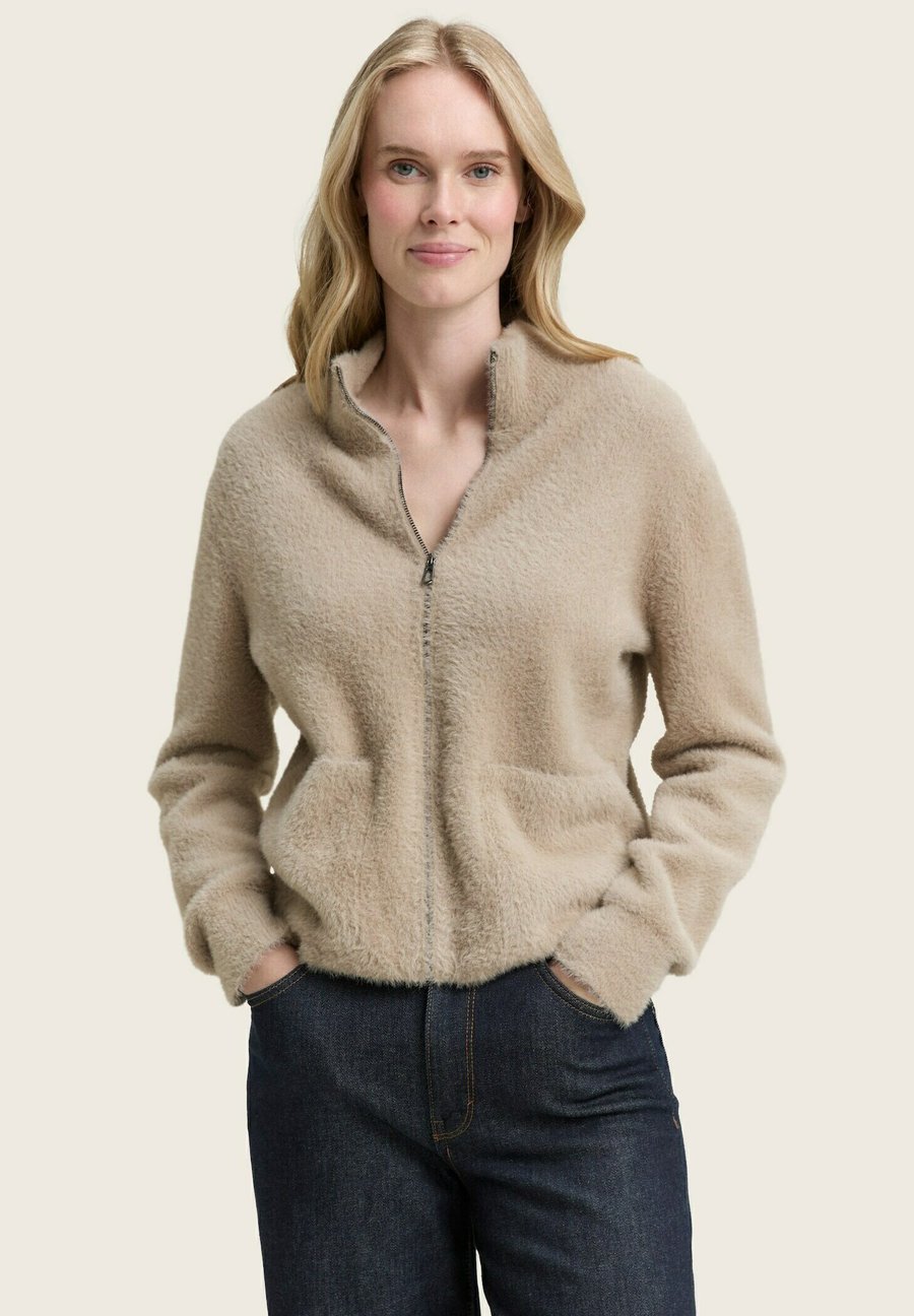 Кардиган TOM TAILOR Cardigan, Soft Taupe Grey/Taupe
Кардиган TOM TAILOR Cardigan, Soft Taupe Grey/Taupe