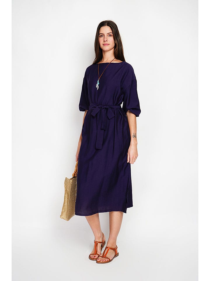 Платье до колена William de Faye, темно-синий
Платье до колена William de Faye, темно-синий