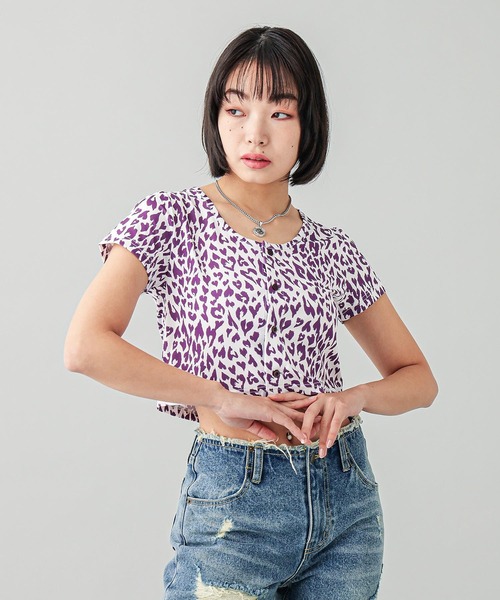 Футболка с леопардовым принтом в форме сердца X-girl
Футболка с леопардовым принтом в форме сердца X-girl