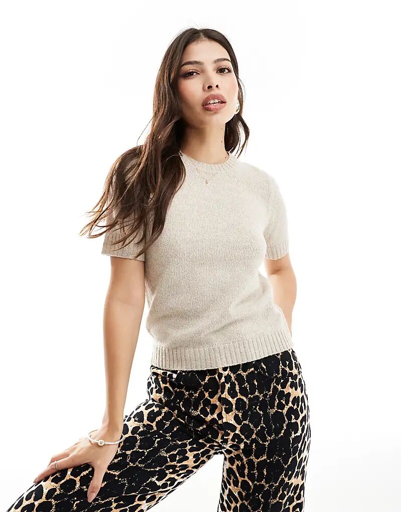 Вязаный джемпер с короткими рукавами овсяного цвета Threadbare
Вязаный джемпер с короткими рукавами овсяного цвета Threadbare