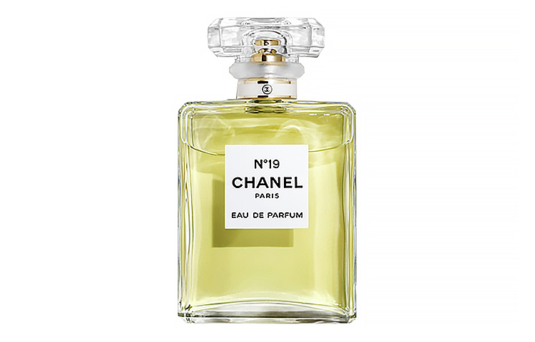 Парфюмерная вода CHANEL N°19, 100 мл
Парфюмерная вода CHANEL N°19, 100 мл