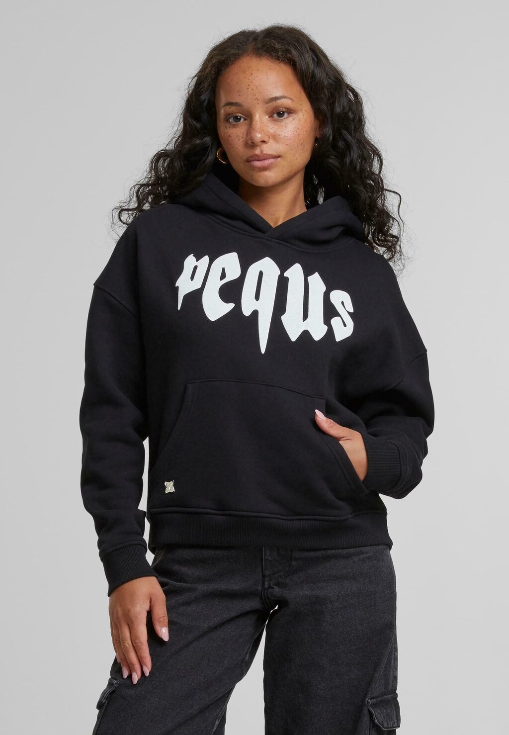 Толстовка с капюшоном MYTHIC PEQUS, черный
Толстовка с капюшоном MYTHIC PEQUS, черный