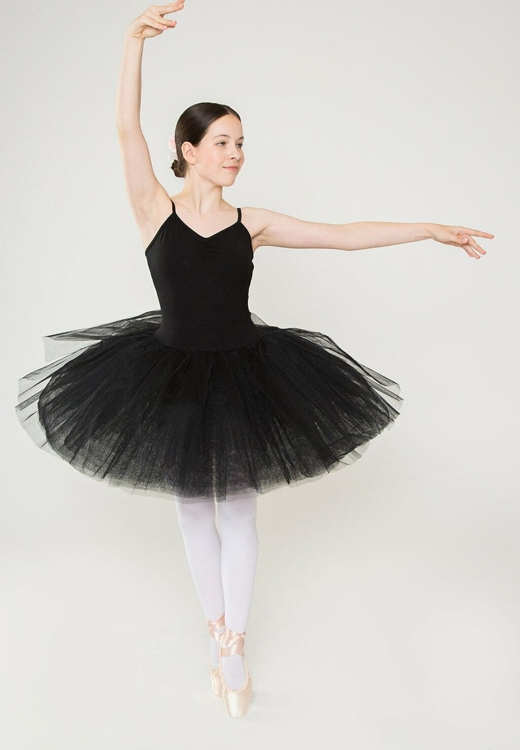 Спортивное платье BALLETT ÜBUNGS-TUTU ALDA AUS 8 LAGEN FESTEM Tanzmuster, цвет schwarz
Спортивное платье BALLETT ÜBUNGS-TUTU ALDA AUS 8 LAGEN FESTEM Tanzmuster, цвет schwarz