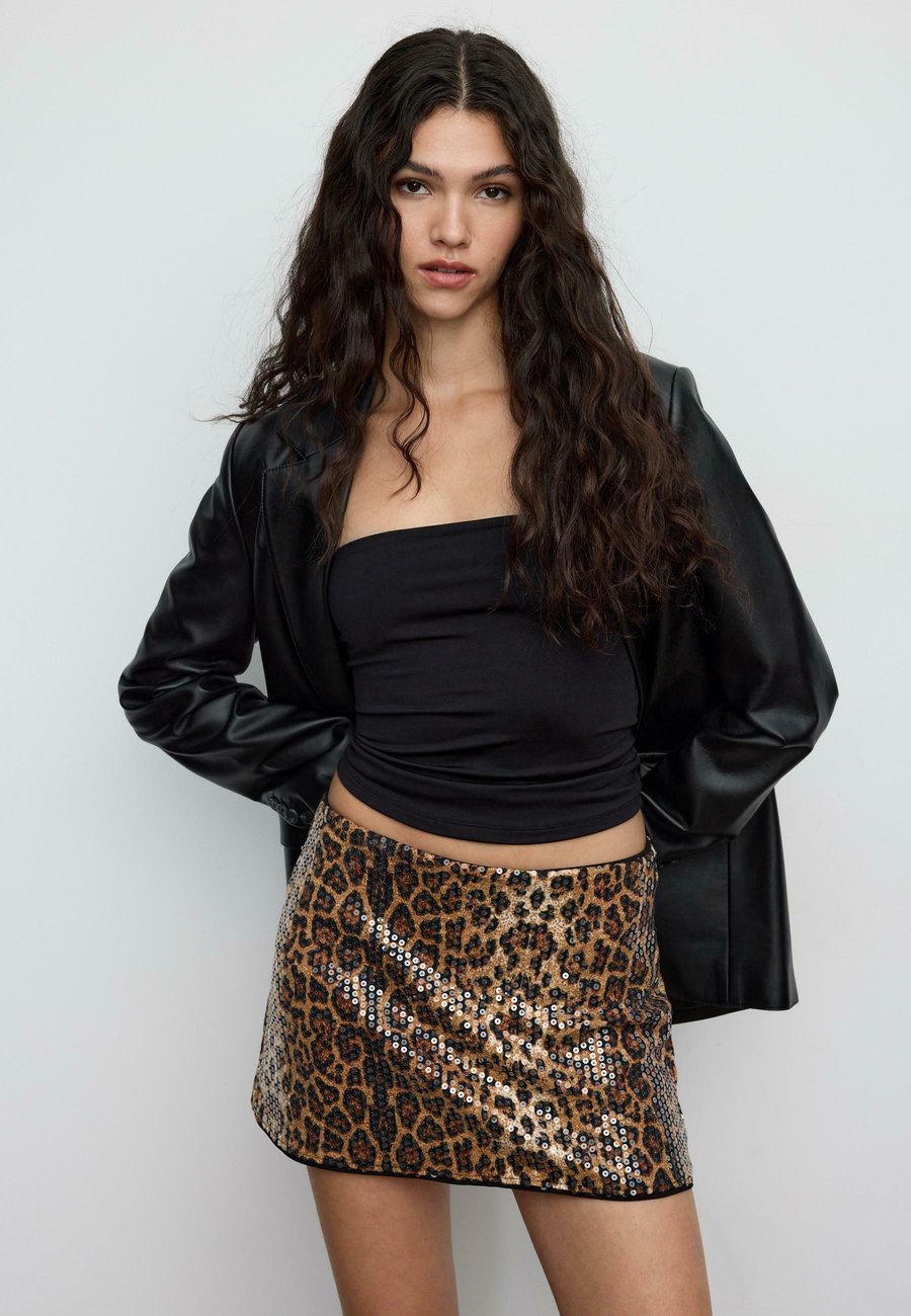 Юбка Stradivarius WITH ANIMAL PRINT SEQUIN, Brown
Юбка Stradivarius WITH ANIMAL PRINT SEQUIN, Brown