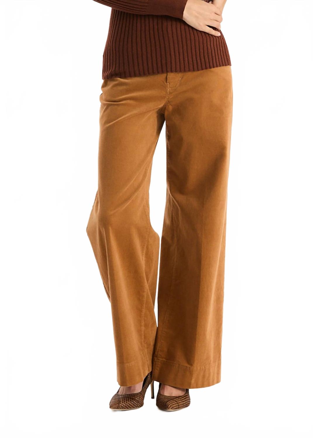 Tyler Boe Вельветовые брюки-клеш Scottie коричневого цвета, имитирующие кожу
Tyler Boe Вельветовые брюки-клеш Scottie коричневого цвета, имитирующие кожу