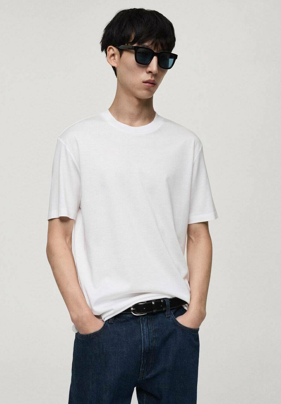 Базовая футболка BELLOW Mango, белый
Базовая футболка BELLOW Mango, белый