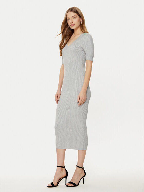 Трикотажное платье облегающего кроя Guess, серый
Трикотажное платье облегающего кроя Guess, серый