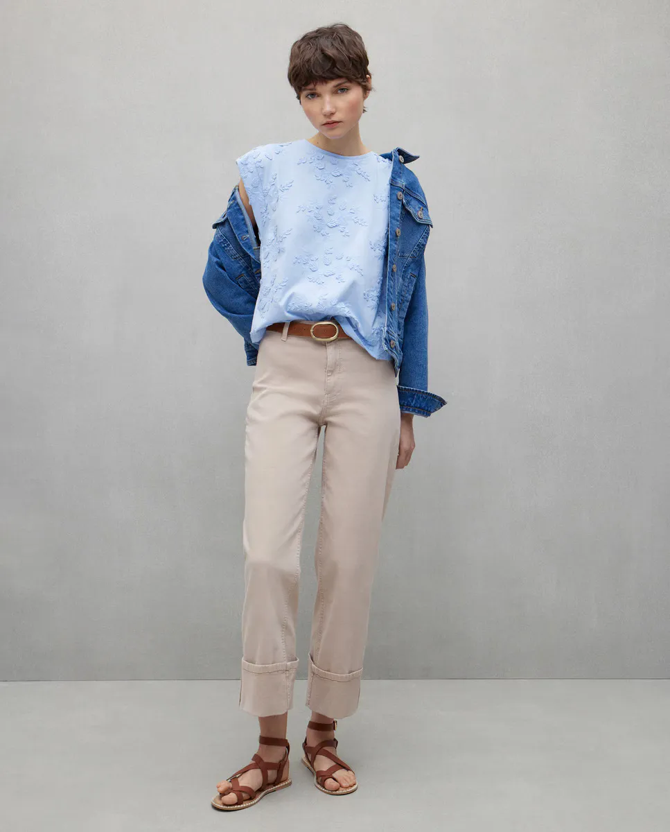 Футболка женская без рукавов с вышивкой Easy Wear, светло-голубой
Футболка женская без рукавов с вышивкой Easy Wear, светло-голубой