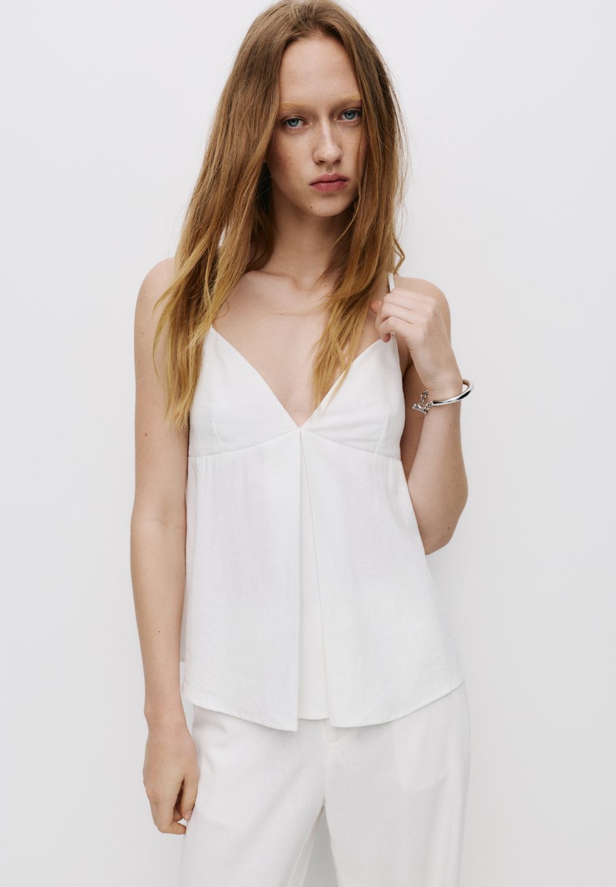 Топ PULL&BEAR STRAPPY , White
Топ PULL&BEAR STRAPPY , White