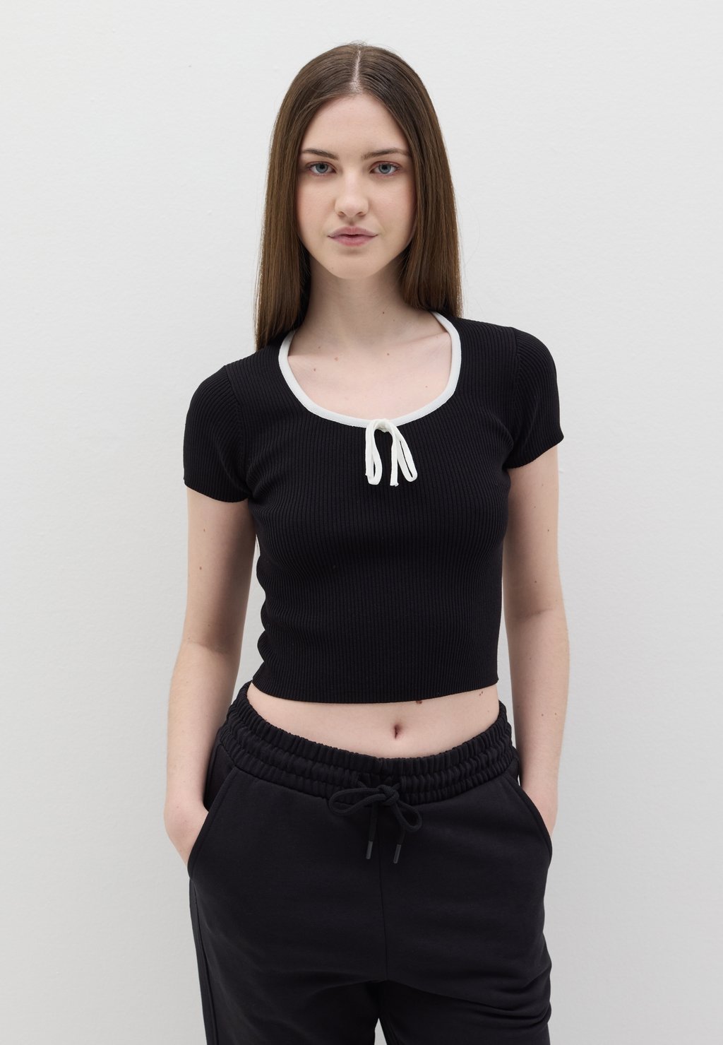 Топ B.ANGEL, черный
Топ B.ANGEL, черный